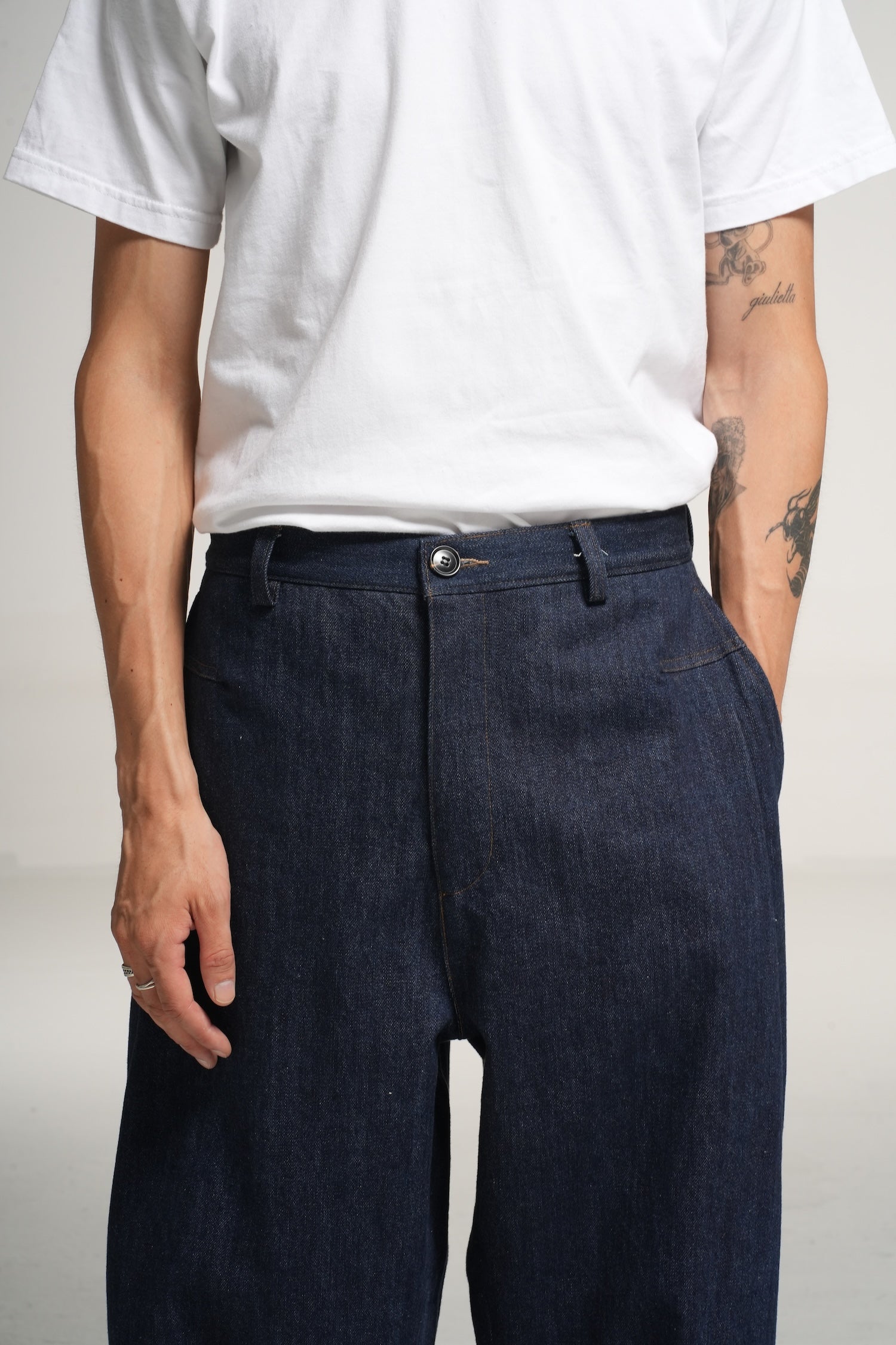 THE DENIM SET UP