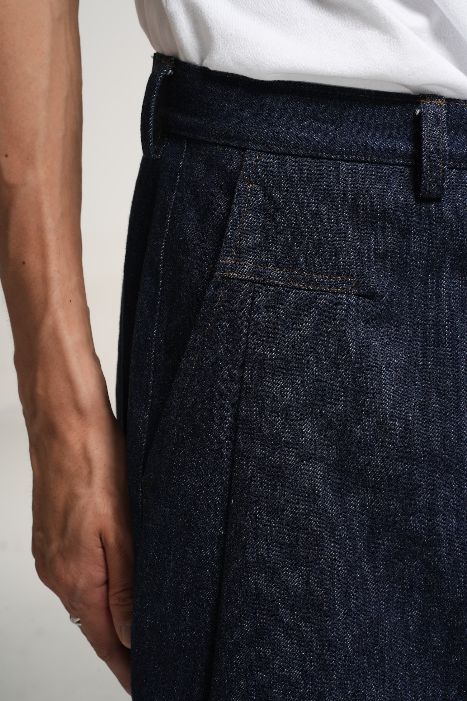 THE DENIM PANTS