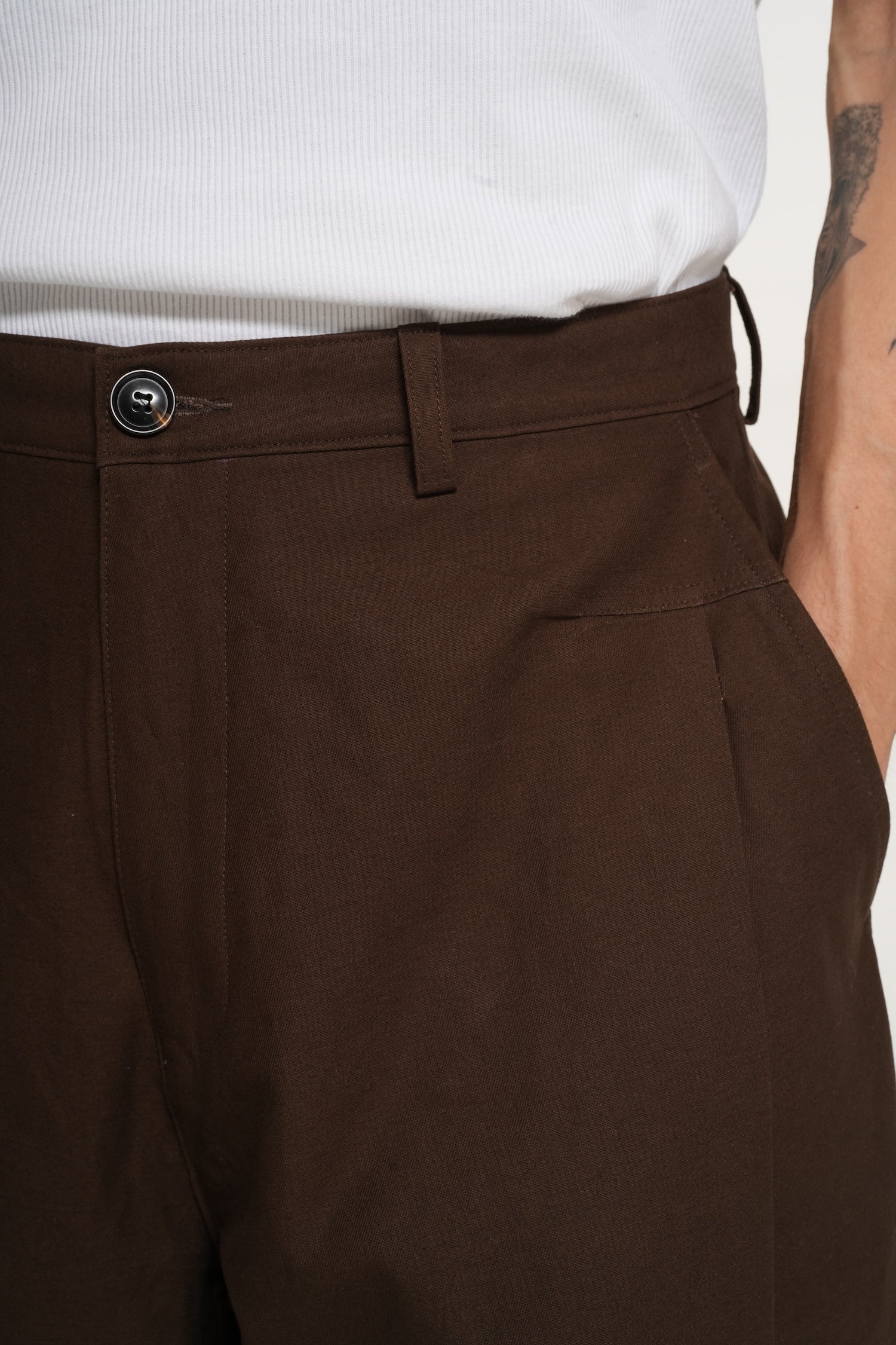 THE CHINO PANTS